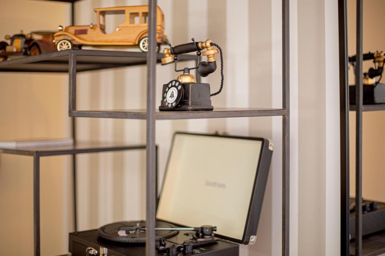 Ideal Pro & Couple - 2 Logements Theme Boho Chic Rdc & Dandy 1Er Etage - Quartier Calme - Jardin - Wifi Hd - Smart Tv - Parking Gratuit - Proche Centre & Transports - Ask Home Valenciennes Bagian luar foto