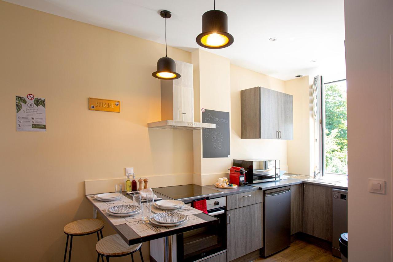 Ideal Pro & Couple - 2 Logements Theme Boho Chic Rdc & Dandy 1Er Etage - Quartier Calme - Jardin - Wifi Hd - Smart Tv - Parking Gratuit - Proche Centre & Transports - Ask Home Valenciennes Bagian luar foto