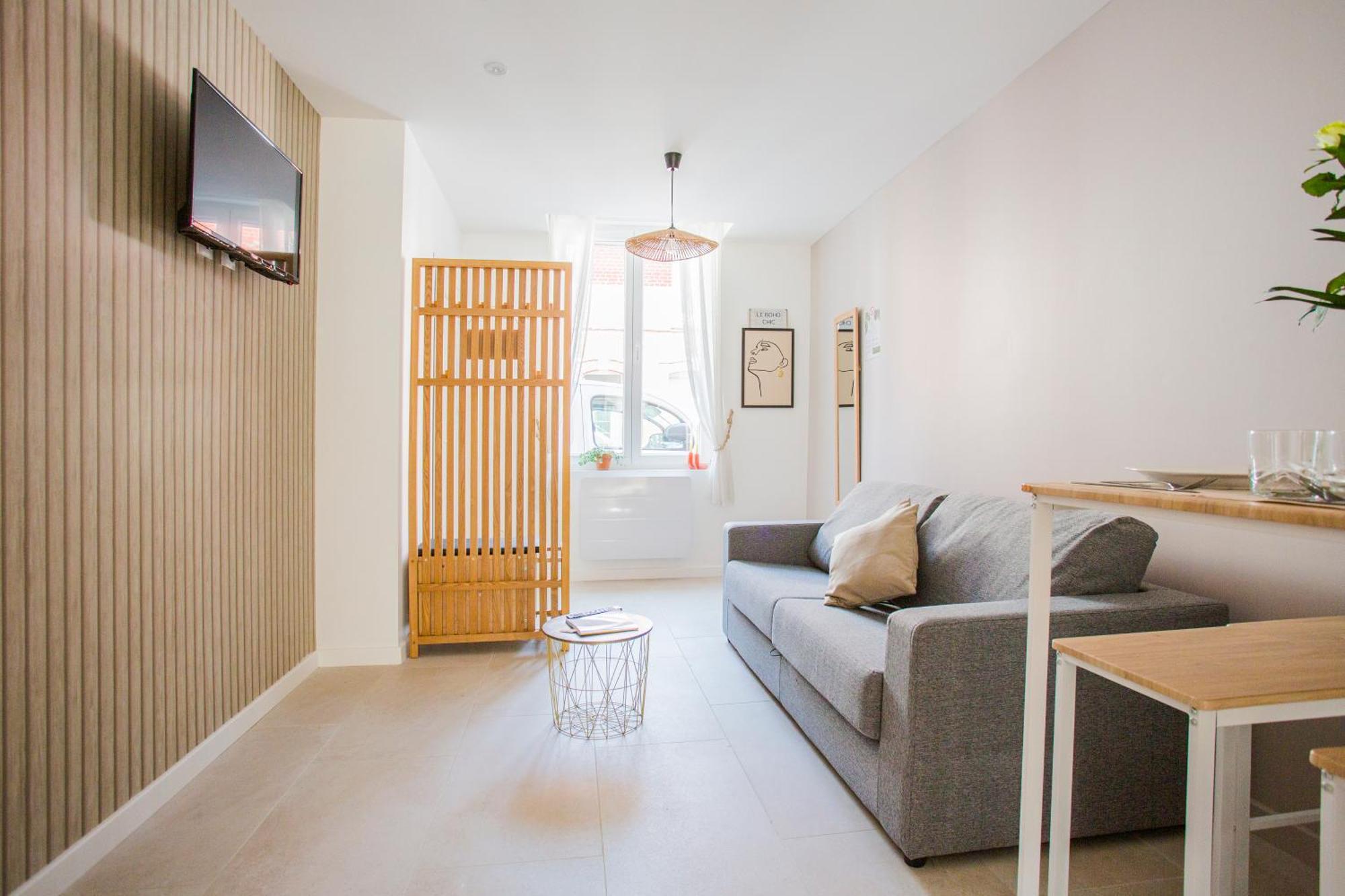 Ideal Pro & Couple - 2 Logements Theme Boho Chic Rdc & Dandy 1Er Etage - Quartier Calme - Jardin - Wifi Hd - Smart Tv - Parking Gratuit - Proche Centre & Transports - Ask Home Valenciennes Bagian luar foto